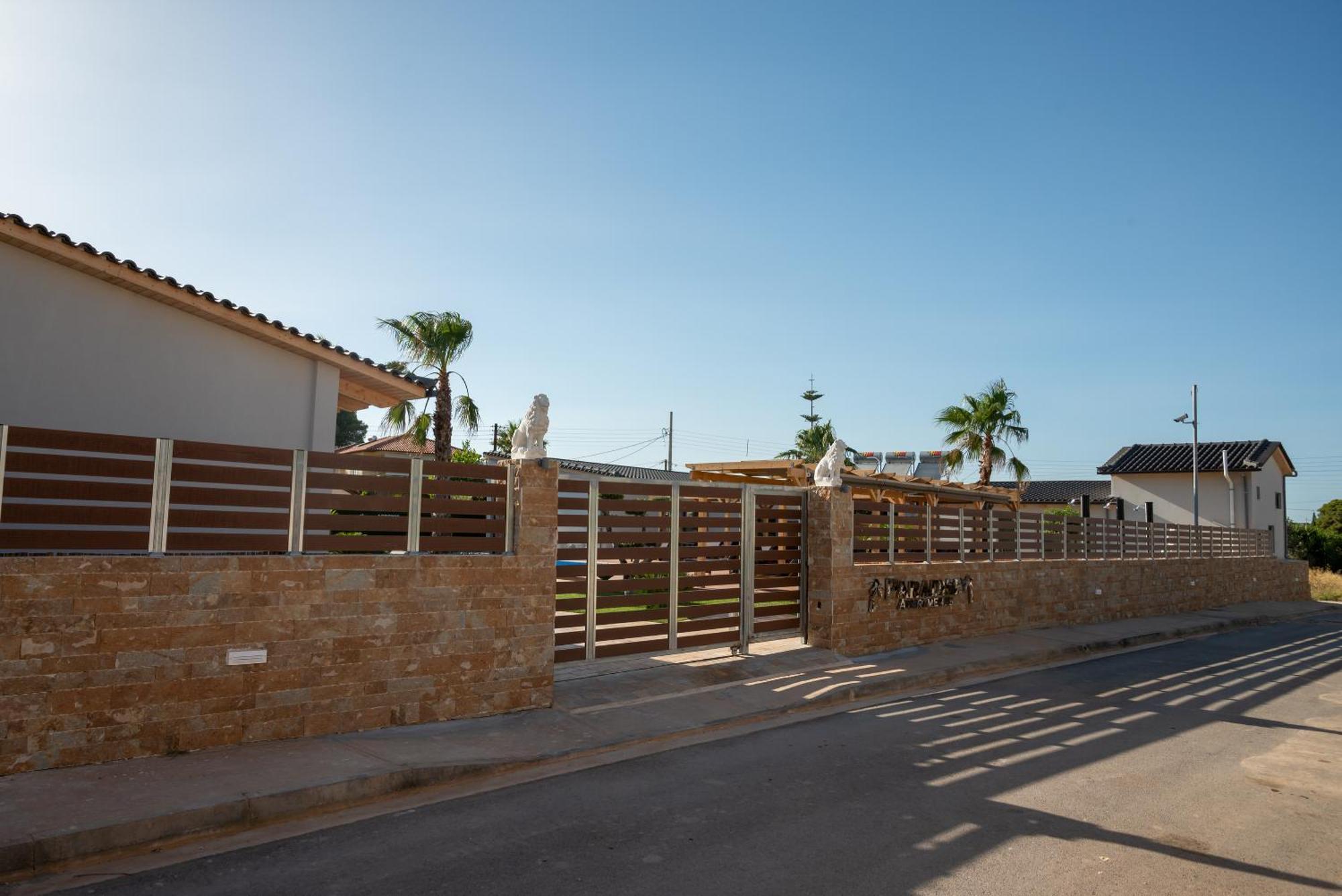 Paradise Apartments Artemida Ngoại thất bức ảnh